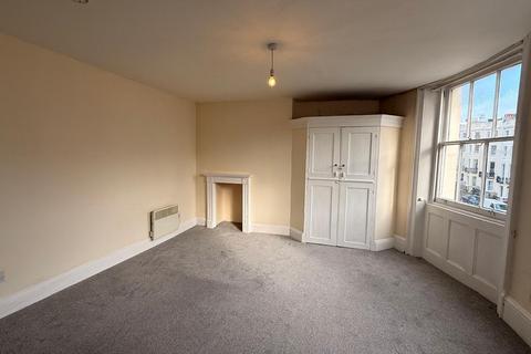 House to rent, Lansdowne Place, Hove