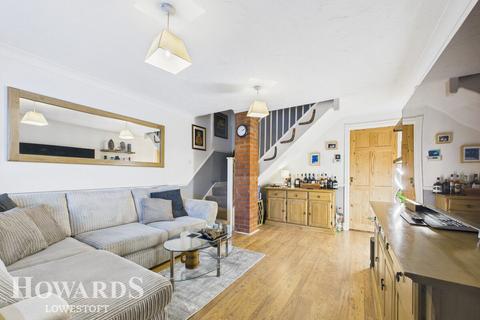 2 bedroom terraced house for sale, Hague Close, Lowestoft