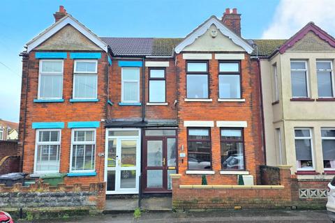 3 bedroom terraced house for sale, Sussex Road, Gorleston