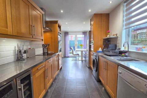 3 bedroom terraced house for sale, Sussex Road, Gorleston