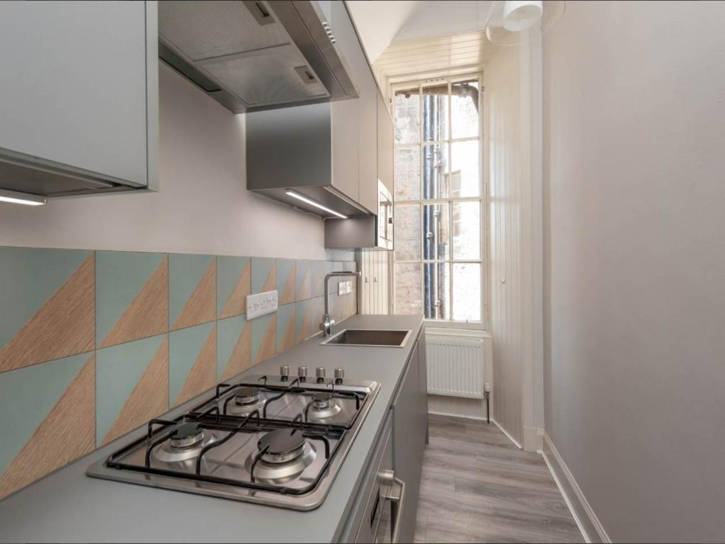 Kitchen 02
