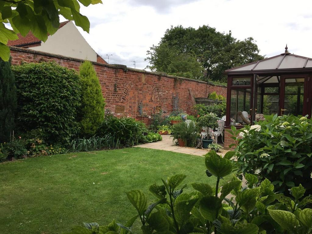 Garden Summer
