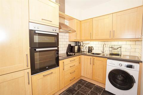 2 bedroom flat for sale, Paradise Walk, Bexhill-On-Sea