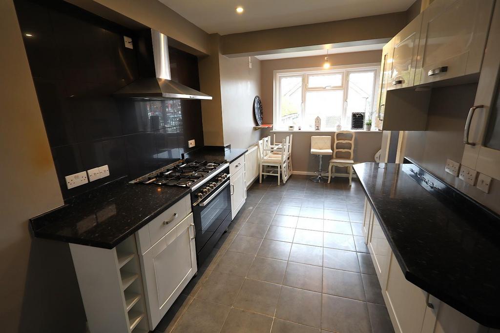 Kitchen/Breakfast
