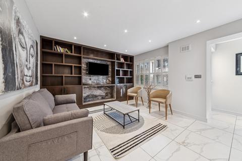 2 bedroom flat to rent, Uverdale Road, London
