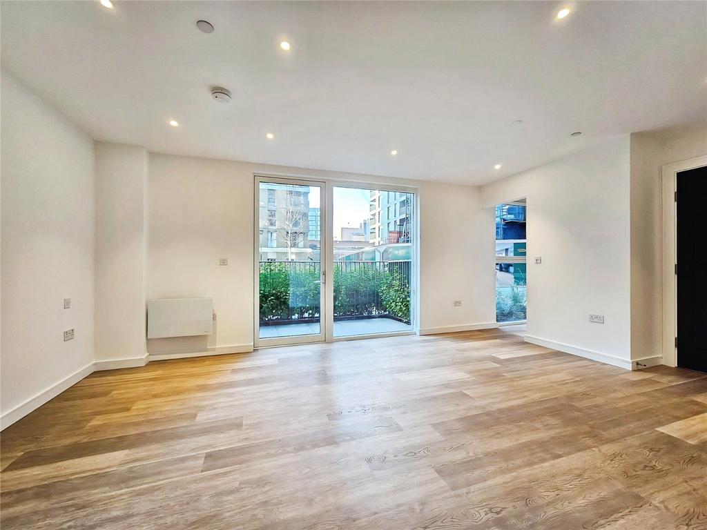 Reception/Bedroom