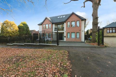 7 bedroom detached house for sale, Bracken Drive, Essex IG7