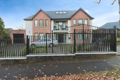 7 bedroom detached house for sale, Bracken Drive, Essex IG7
