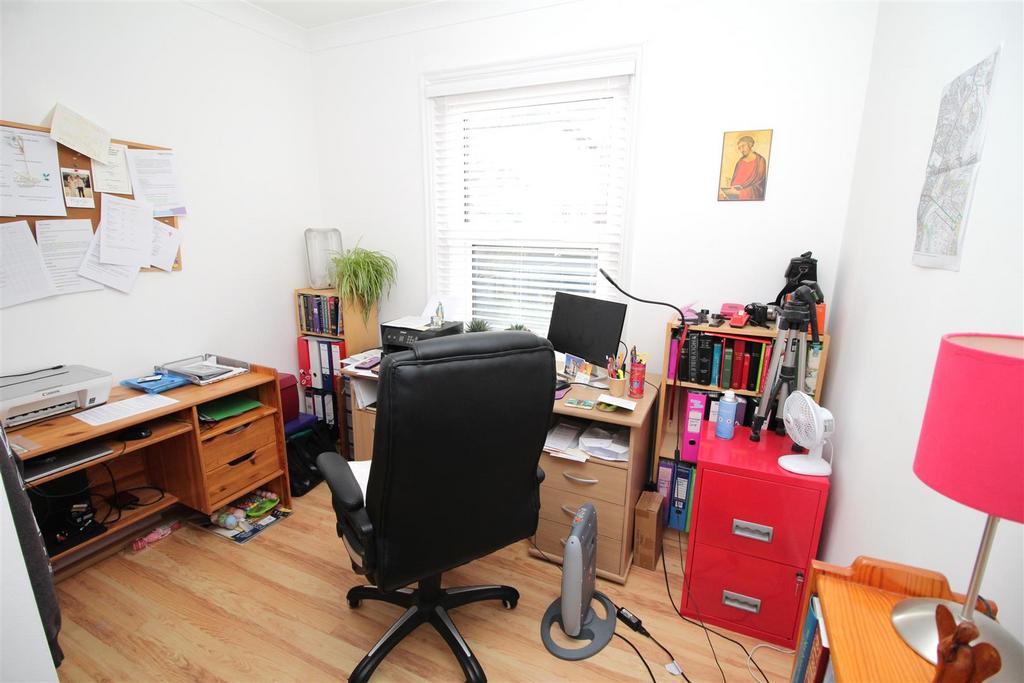 Third bedroom.JPG