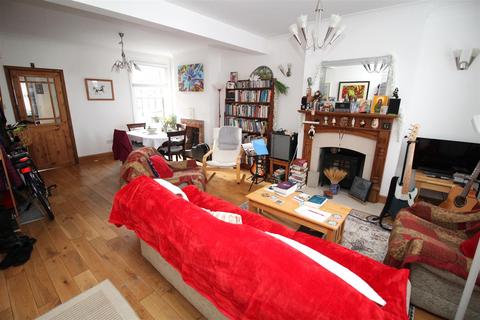 3 bedroom semi-detached house to rent, Gwynne Road, Poole