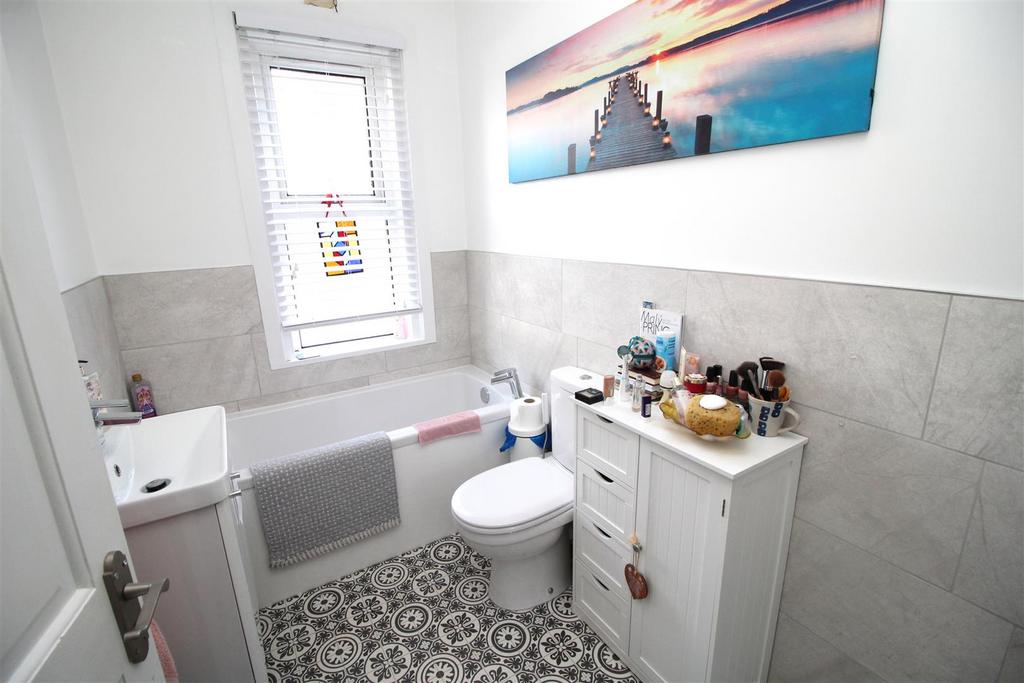 Bathroom.JPG