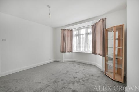 2 bedroom flat to rent, Manor Park Crescent, Edgware