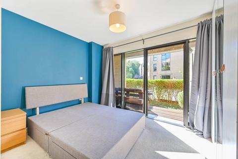 1 bedroom flat to rent, Newman Close, Willesden Green, London, NW10