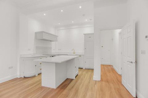 2 bedroom flat to rent, South Road, Brighton, BN1