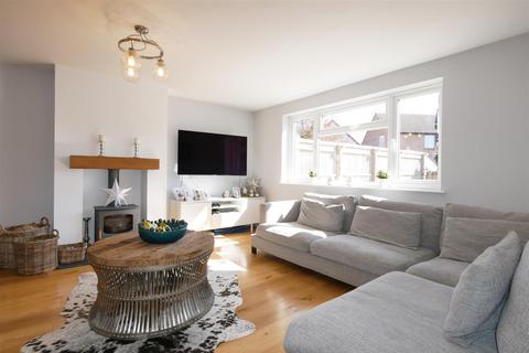 4 bedroom semi-detached house for sale, Watlington Road, Benson OX10