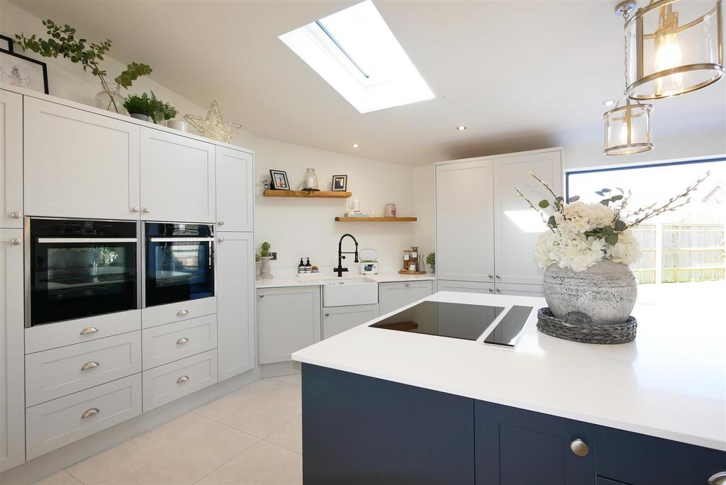 Open-Plan Kitchen/Dining Room
