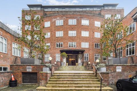 3 bedroom apartment for sale, Upper Richmond Road, Putney, SW15