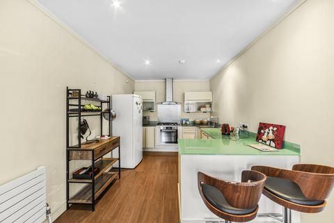 3 bedroom apartment for sale, Upper Richmond Road, Putney, SW15