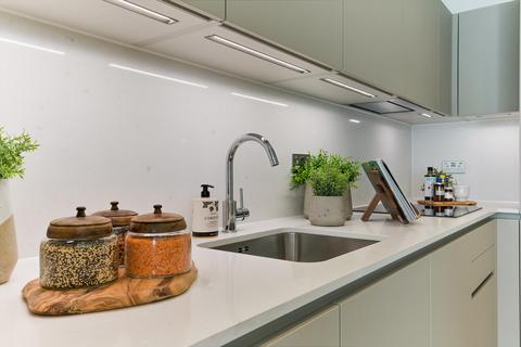 1 bedroom flat for sale, Chiswick Green, London, W4