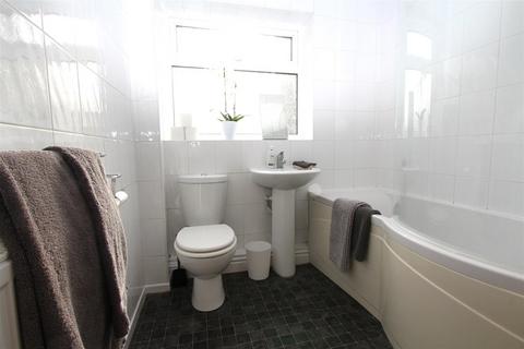undefined, Grove Court, Lymm