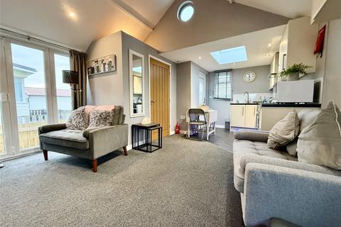 2 bedroom detached house for sale, First Avenue, Bridlington, East Yorkshire, YO15