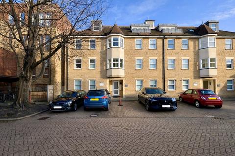 Cathedral Walk, Chelmsford, CM1 1NX