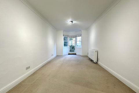 1 bedroom flat to rent, Cathedral Walk, Chelmsford, CM1 1NX