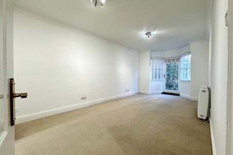 1 bedroom flat to rent, Cathedral Walk, Chelmsford, CM1 1NX