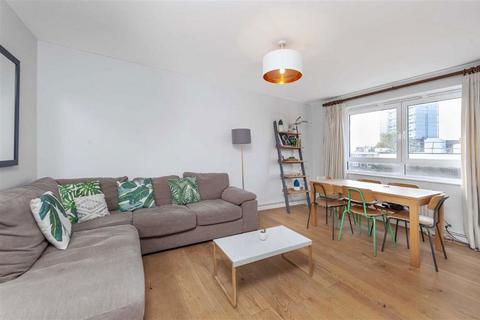3 bedroom flat to rent, Senior Street, London W2