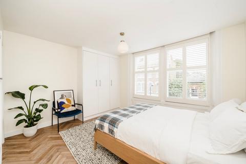 2 bedroom flat for sale, Evangelist Road, London