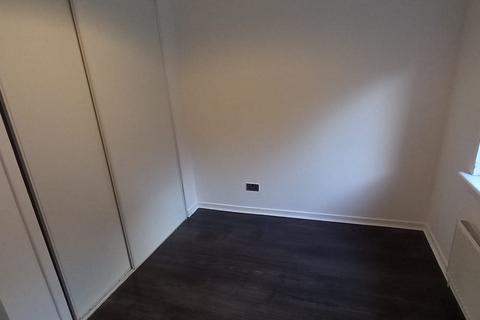 2 bedroom flat to rent, Poplar Street, Greenock, PA15