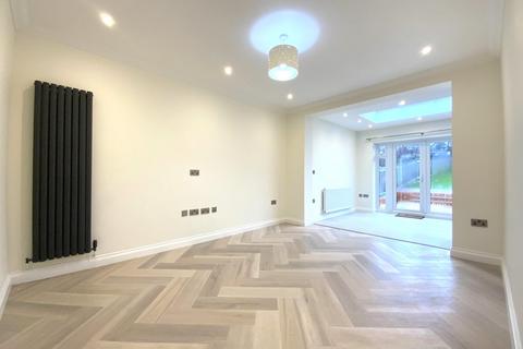 3 bedroom semi-detached house to rent, Raeburn Avenue, Surbiton KT5