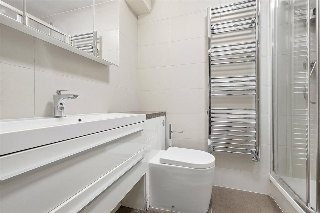 Family Shower Room