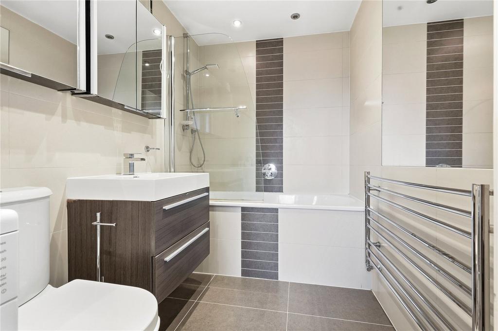 Principal Bathroom