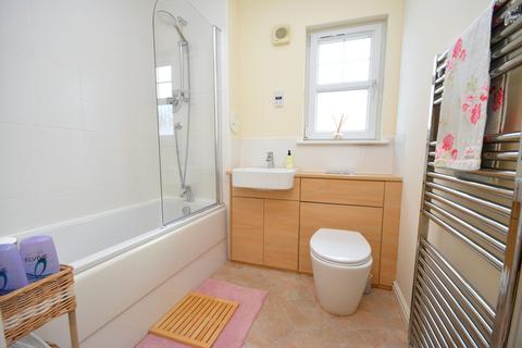 2 bedroom flat for sale, Melville Crescent, Larbert, FK5
