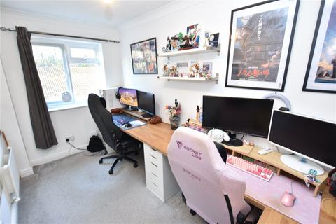 undefined, Juniper Road, Hampshire GU14