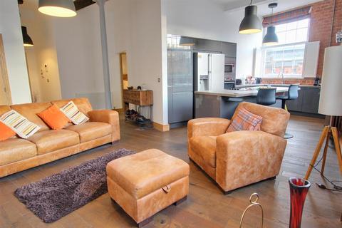 2 bedroom house to rent, Trinity Lane, Beverley