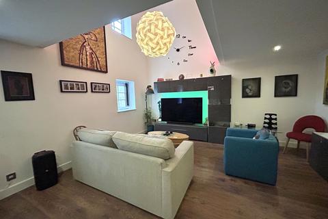 2 bedroom flat to rent, The Shamrock Key Street, Ipswich IP4