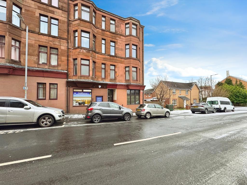 Three Bedroom First Floor Flat in Caledonia Stree
