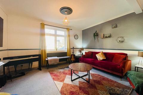 3 bedroom terraced house for sale, Winns Avenue, London E17