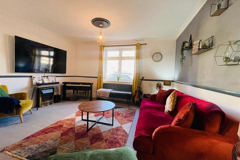 3 bedroom terraced house for sale, Winns Avenue, London E17