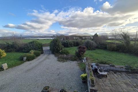 undefined, Bodlawen, Brynsiencyn, Anglesey, LL61