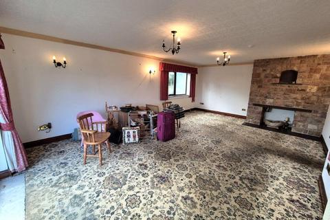 undefined, Bodlawen, Brynsiencyn, Anglesey, LL61