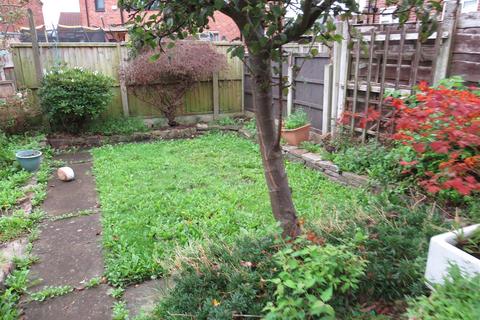 3 bedroom terraced house to rent, Ludlow Drive, Leigh WN7