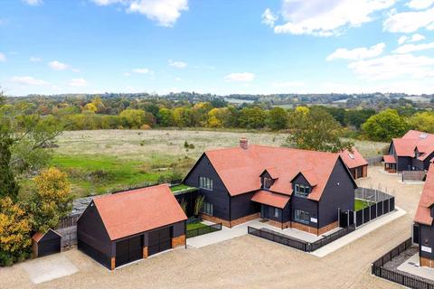 4 bedroom detached house to rent, Watling Street, Radlett, Hertfordshire, WD7