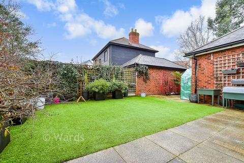 4 bedroom semi-detached house for sale, Holdstock Road, Tenterden TN30