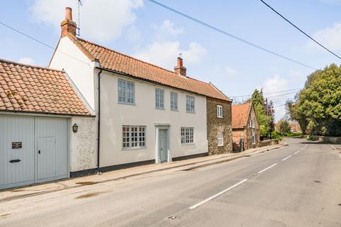 undefined, Delightful Georgian Cottage in Burnham Market
