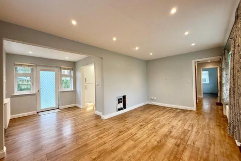 2 bedroom bungalow for sale, Park Croft, Lower Willingdon, East Sussex, BN26