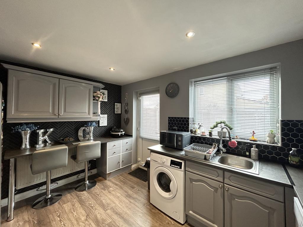 Kitchen 1