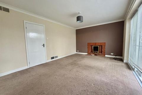 4 bedroom house for sale, St. Nicholas Drive, Hornsea